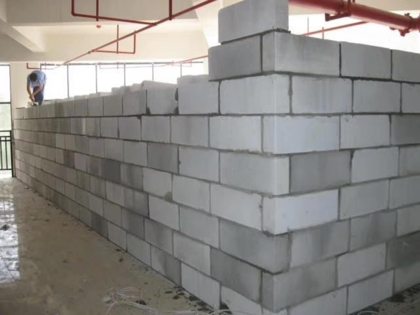 锡山蒸压加气混凝土砌块承重墙静力和抗震性能的研究